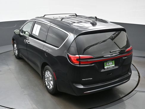 Used 2022 Chrysler Pacifica Touring-L FWD image 35