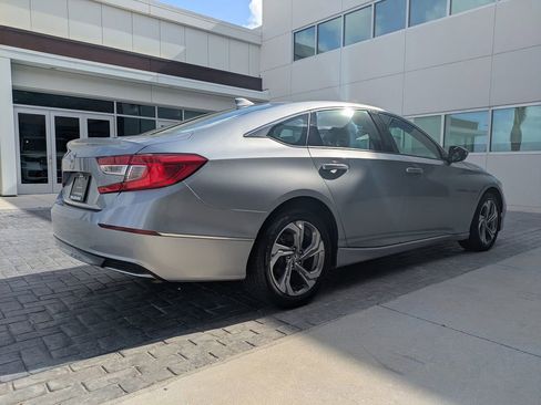 Used 2020 Honda Accord EX image 5