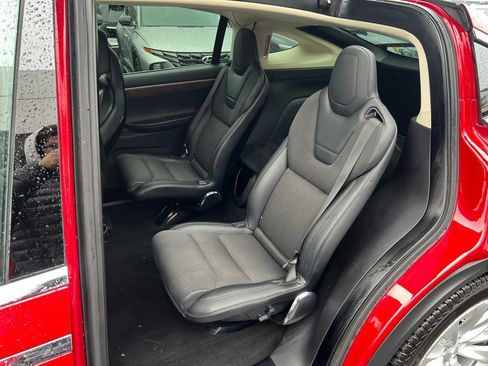 Used 2016 Tesla Model X 90D image 17