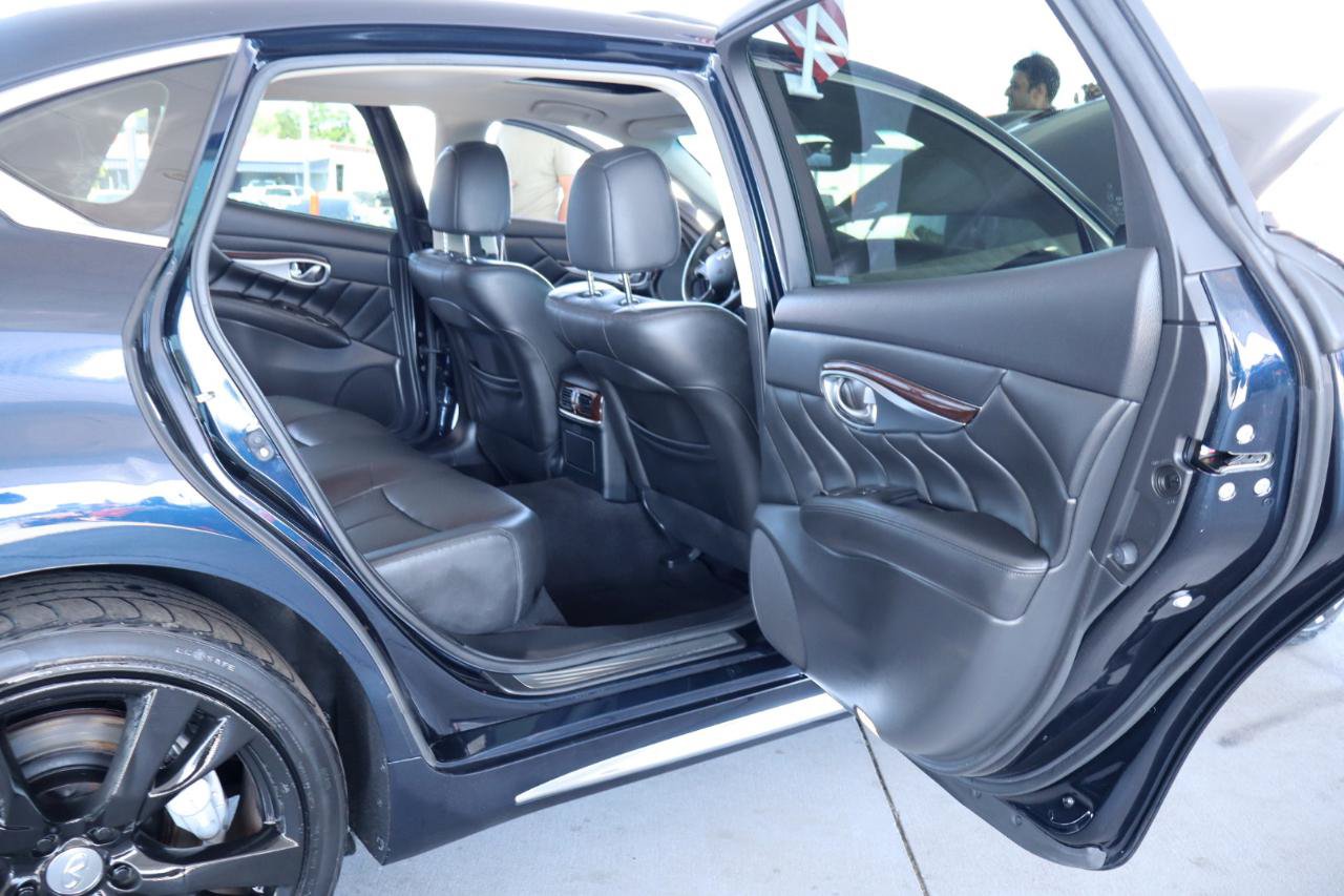 Used 2017 INFINITI Q70 L 3.7 AWD/4WD image 35