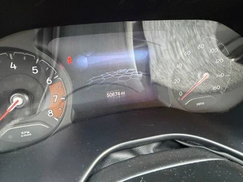 Used 2024 Jeep Compass Latitude AWD/4WD image 5