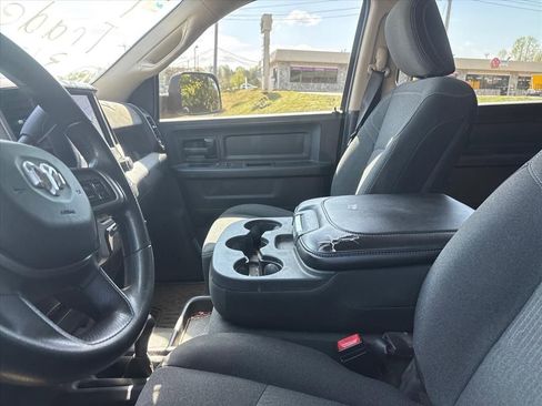 Used 2020 RAM 3500 Tradesman image 20