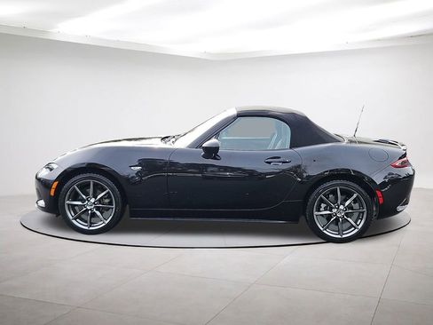 Used 2017 MAZDA MX-5 Miata Grand Touring image 8
