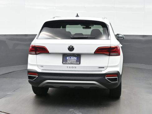 Used 2023 Volkswagen Taos SE w/ Panoramic Sunroof Package AWD/4WD image 5