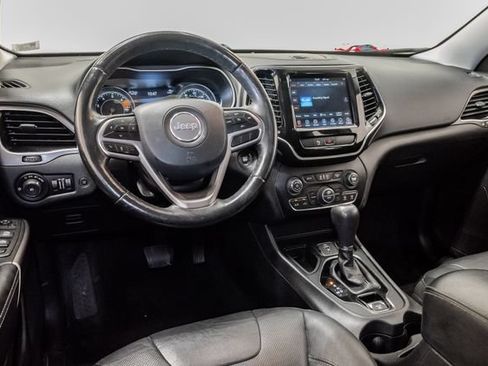 Used 2019 Jeep Cherokee Limited FWD image 7