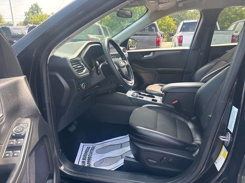 Used 2024 Ford Escape SE FWD image 45