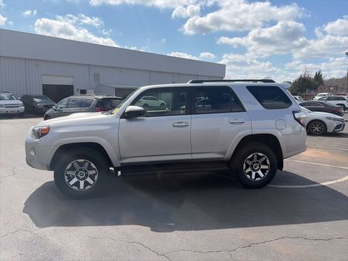 Used 2024 Toyota 4Runner TRD Off-Road image 4