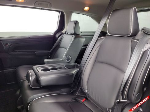 New 2026 Honda Odyssey Touring image 12