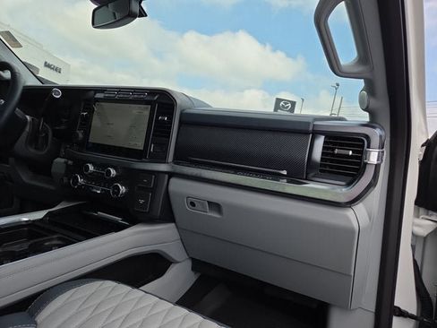Used 2024 Ford F250 Limited w/ FX4 Off-Road Package AWD/4WD image 16