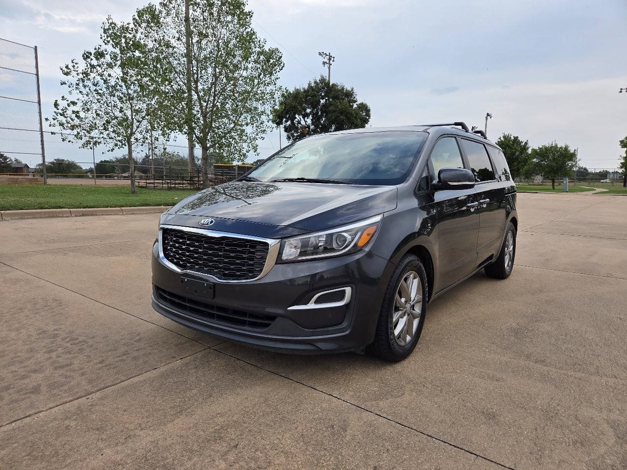 Used 2020 Kia Sedona EX FWD image 3
