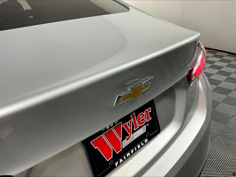 Used 2021 Chevrolet Malibu LT FWD image 24