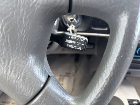 Used 2002 Toyota Tacoma PreRunner RWD image 14