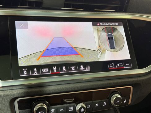 Used 2024 Audi Q3 2.0T Premium Plus w/ Premium Plus Package image 29