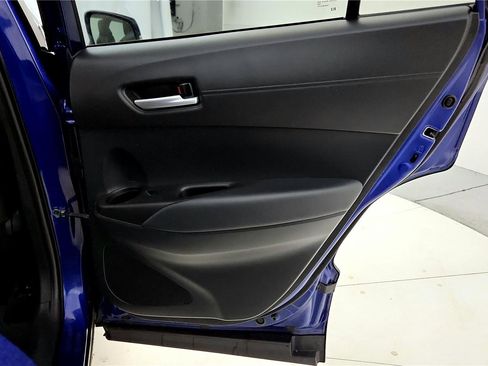 Certified 2022 Toyota Corolla Cross XLE image 28