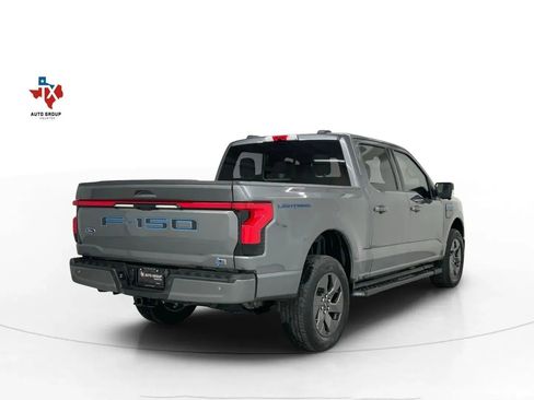 Used 2023 Ford F150 Lightning Lariat image 6