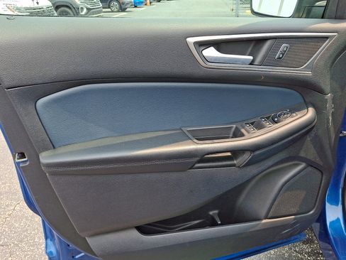 Used 2022 Ford Edge SEL w/ Sport Appearance Package AWD/4WD image 12