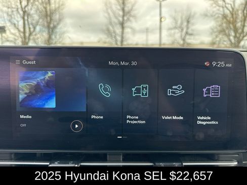 Used 2025 Hyundai Kona SEL image 24