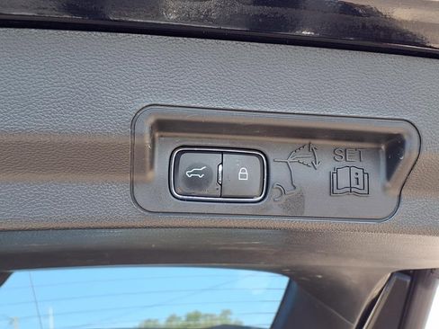 Used 2023 Ford Explorer Limited w/ Equipment Group 301A image 22