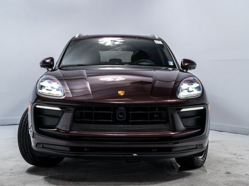 Used 2025 Porsche Macan image 10