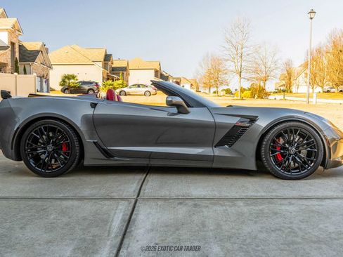 Used 2016 Chevrolet Corvette Z06 w/ 3LZ Preferred Equipment Group image 9