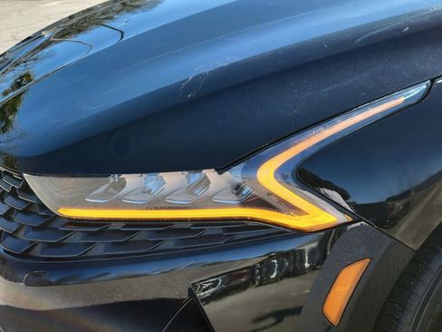 Used 2021 Kia K5 LXS image 9