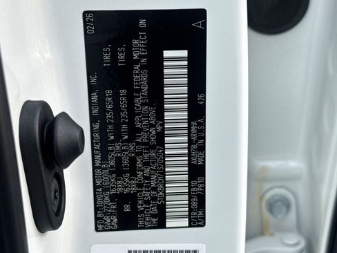 New 2026 Toyota Highlander XLE image 33