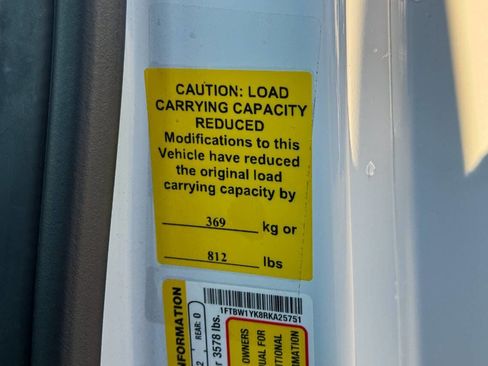 Used 2024 Ford E-Transit Low Roof image 27