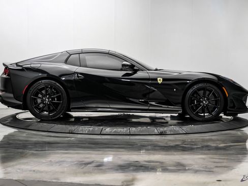 Used 2022 Ferrari 812 GTS RWD image 27