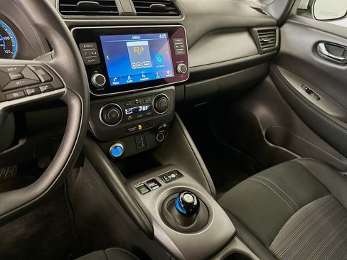 Used 2024 Nissan Leaf S image 25