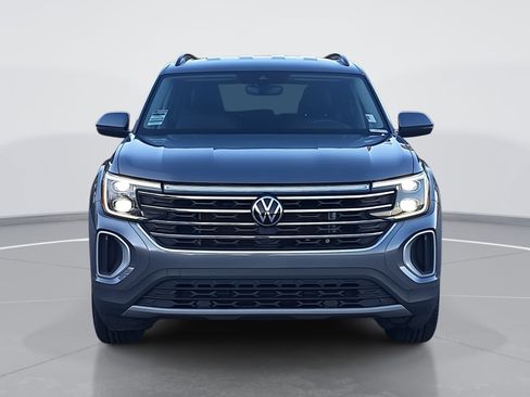 Certified 2024 Volkswagen Atlas SE image 8