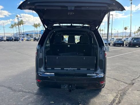 Used 2023 Land Rover Discovery S R-Dynamic AWD/4WD image 5