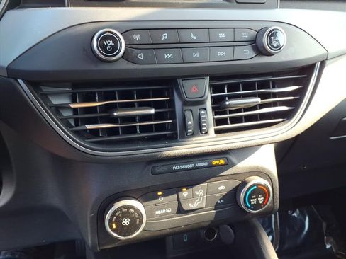 Used 2020 Ford Escape S image 11