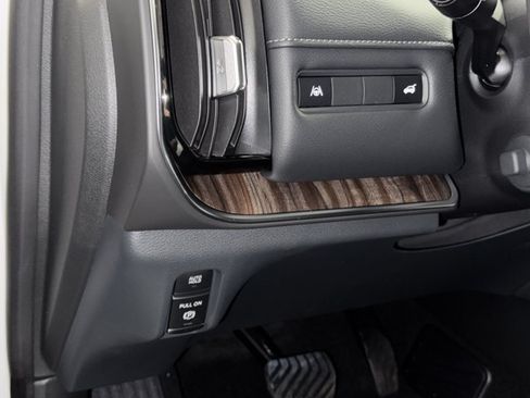 New 2026 Nissan Armada SL w/ Captain's Chari Seat Package AWD/4WD image 36