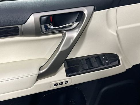Used 2020 Lexus GX 460 Premium w/ Premium Package image 24