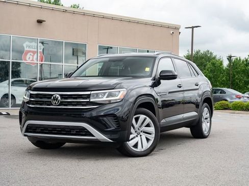 Used 2022 Volkswagen Atlas Cross Sport SE FWD image 2
