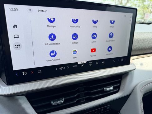 New 2026 Ford Explorer Active RWD image 25