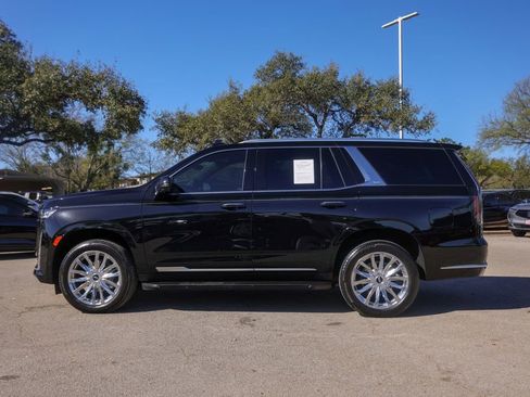 Used 2022 Cadillac Escalade Premium Luxury image 2