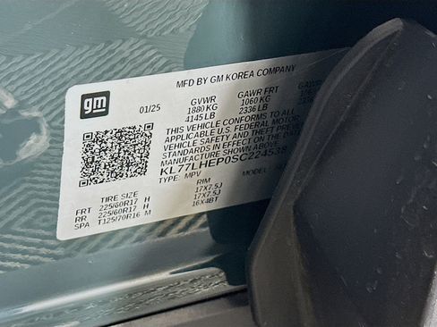 Used 2025 Chevrolet Trax LT image 12