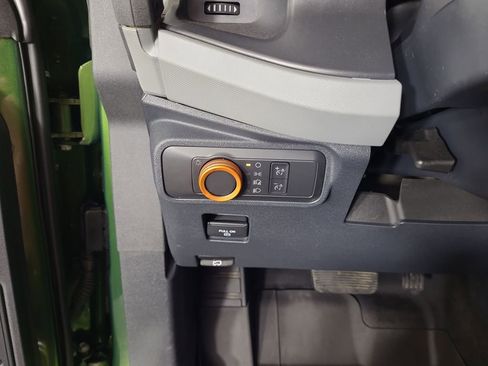 Used 2022 Ford Bronco Badlands image 14