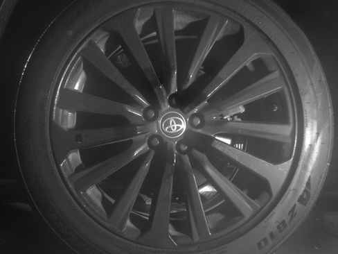 Used 2024 Toyota Highlander XSE image 14