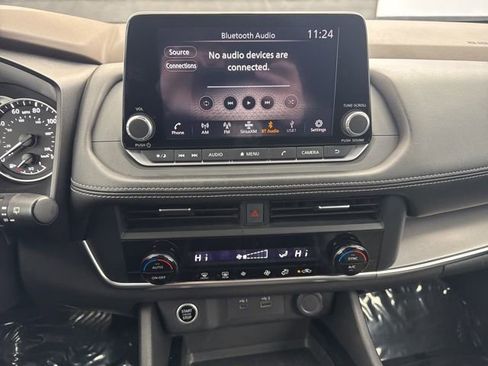 Used 2023 Nissan Rogue SV image 20