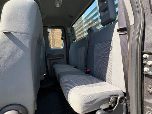 Used 2015 Ford F250 XL w/ XL Appearance Package AWD/4WD image 24