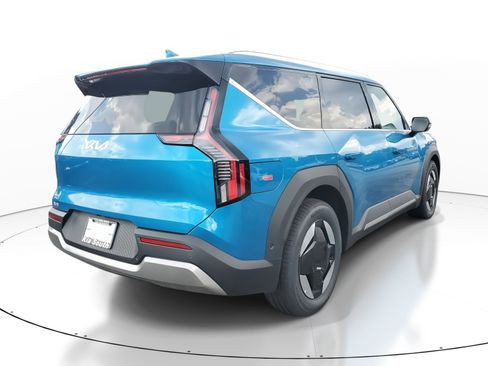 New 2026 Kia EV9 Wind image 6