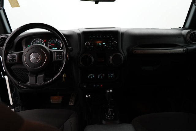 Used 2018 Jeep Wrangler Sport w/ Connectivity Group AWD/4WD image 14