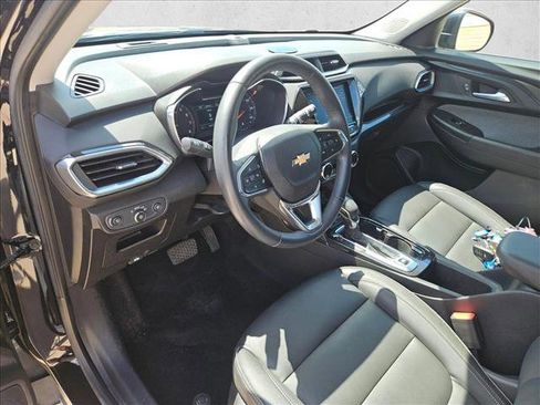 Used 2023 Chevrolet TrailBlazer LT w/ Premium Seating Package FWD image 14