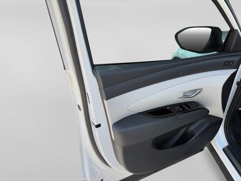 Used 2026 Hyundai Tucson Limited AWD/4WD image 10