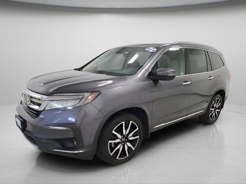 Certified 2022 Honda Pilot Touring image 3
