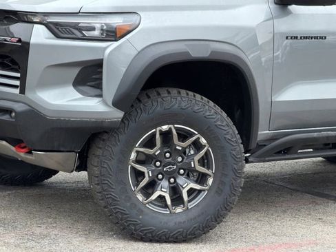 New 2026 Chevrolet Colorado ZR2 w/ Technology Package AWD/4WD image 8