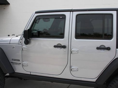 Used 2017 Jeep Wrangler Unlimited Sport w/ Quick Order Package 24S AWD/4WD image 31