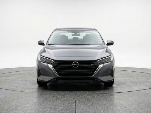 Used 2025 Nissan Sentra S image 2